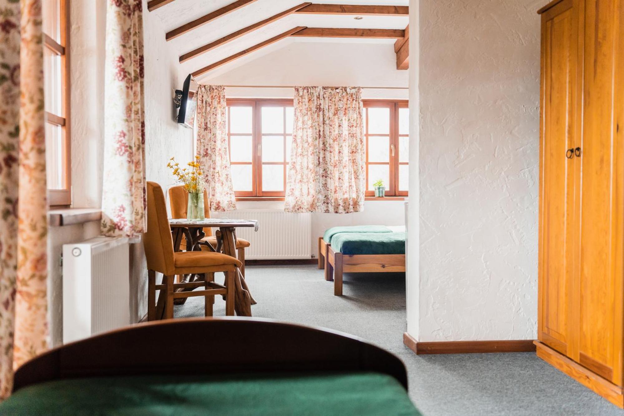 Bed and Breakfast Karczma Zacisze Крутынь Экстерьер фото